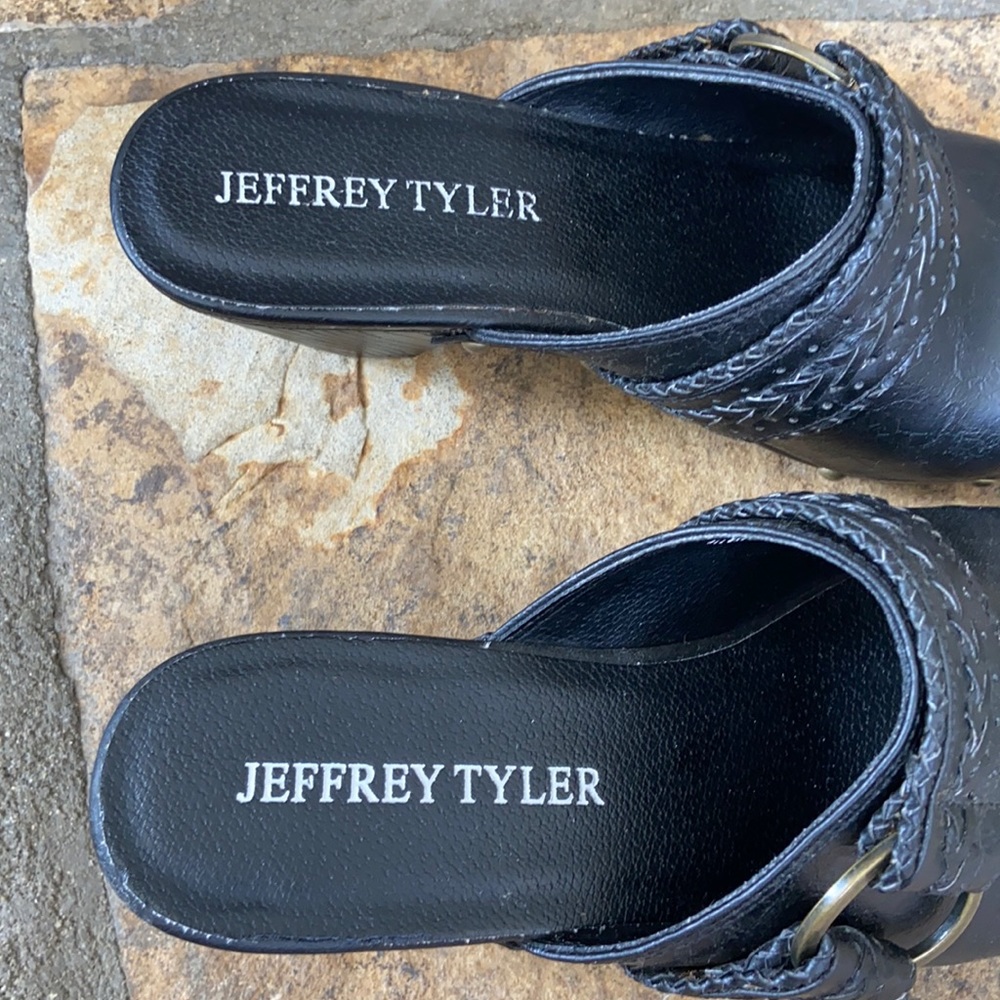 Jeffrey Tyler Clogs - Picture 5 of 10
